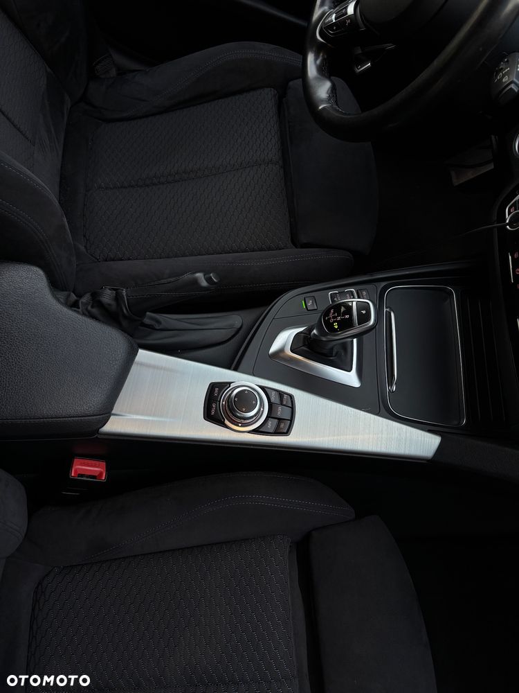 BMW Seria 3 320d xDrive M Sport Shadow - 17
