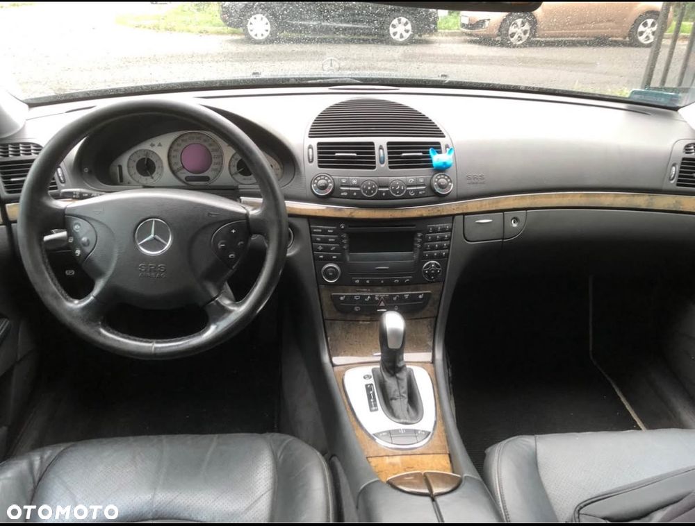 Mercedes-Benz Klasa E 320 T Avantgarde - 11