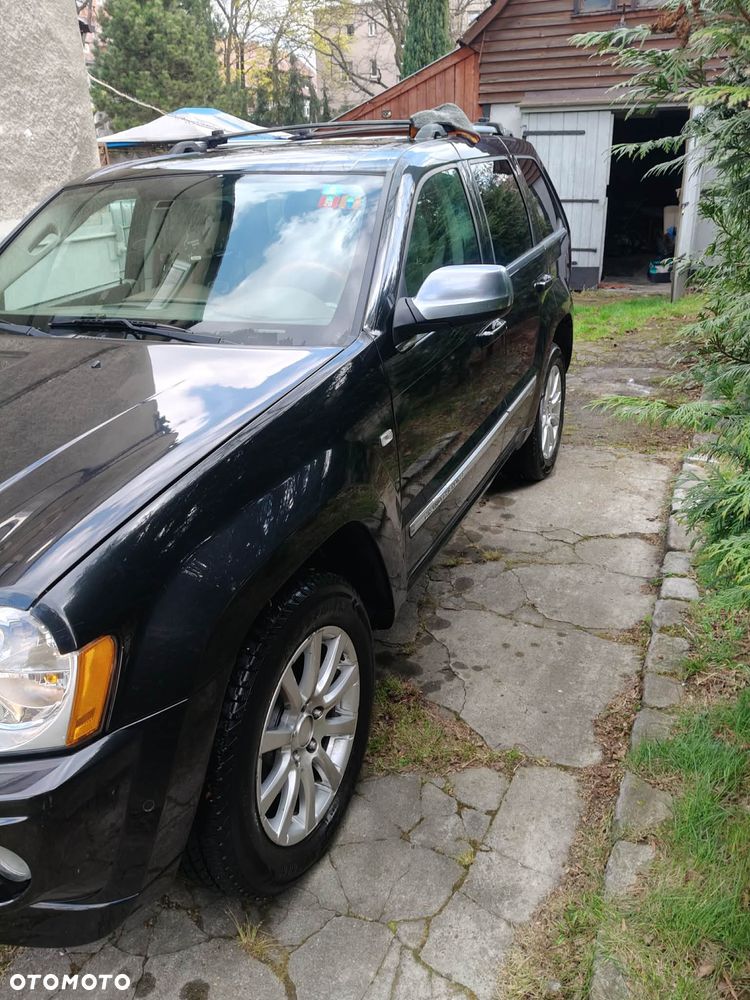 Jeep Grand Cherokee - 14