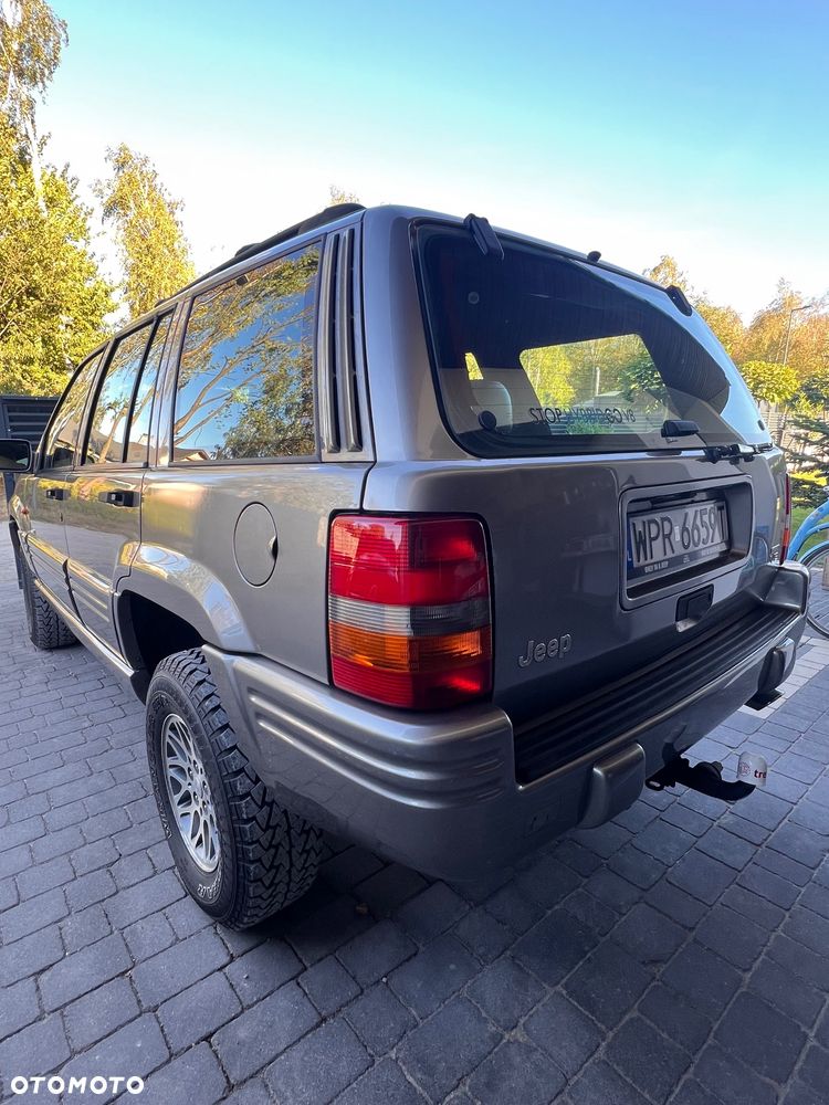 Jeep Grand Cherokee - 4