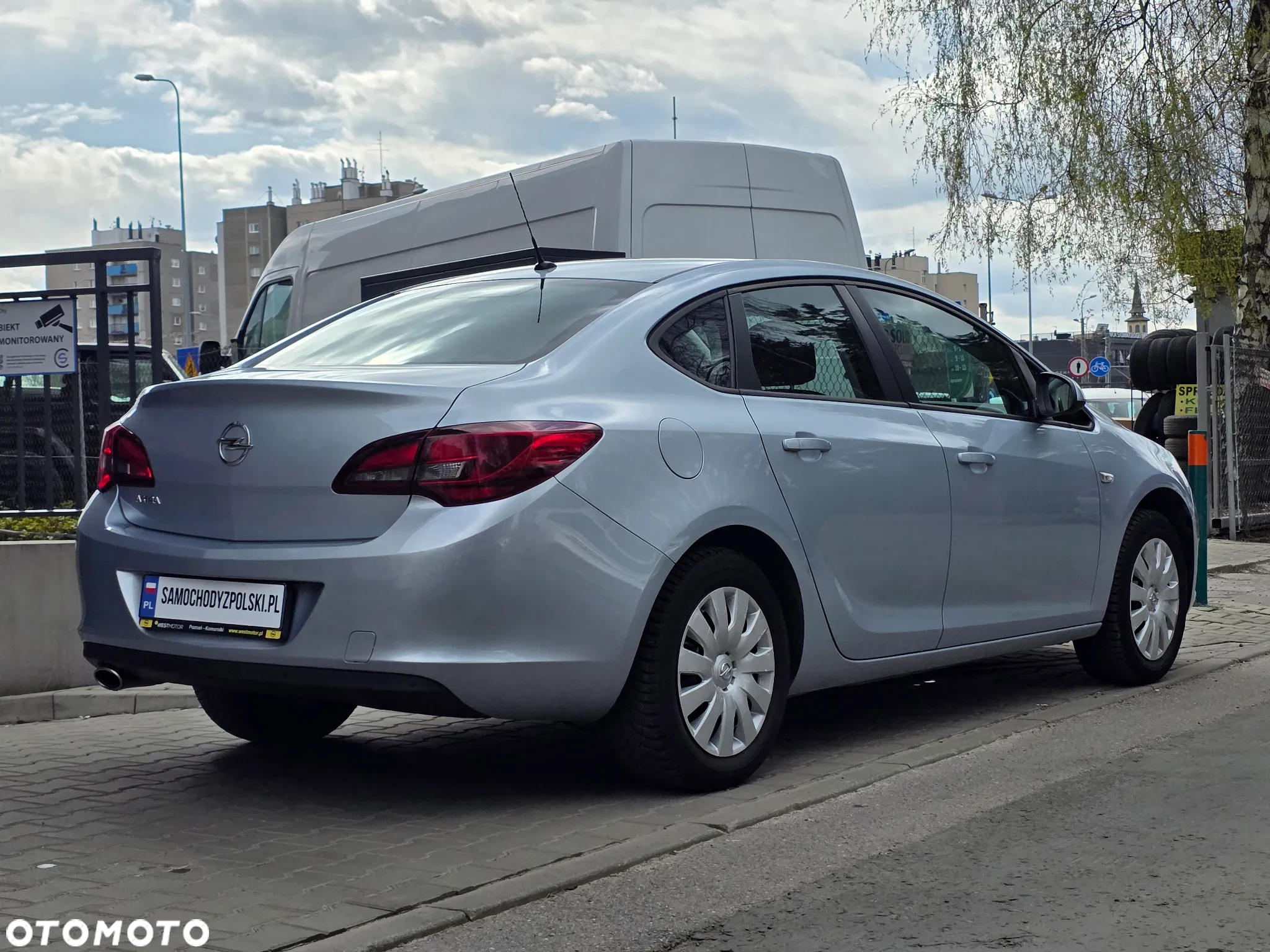 Opel Astra IV 1.4 T Executive EU6 - 4