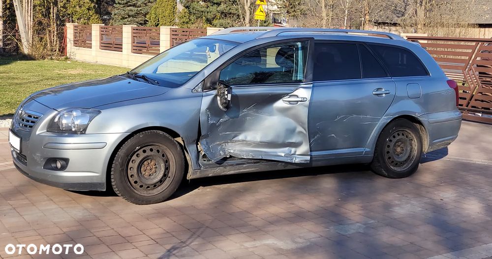 Toyota Avensis 1.8 VVT-i Combi - 5