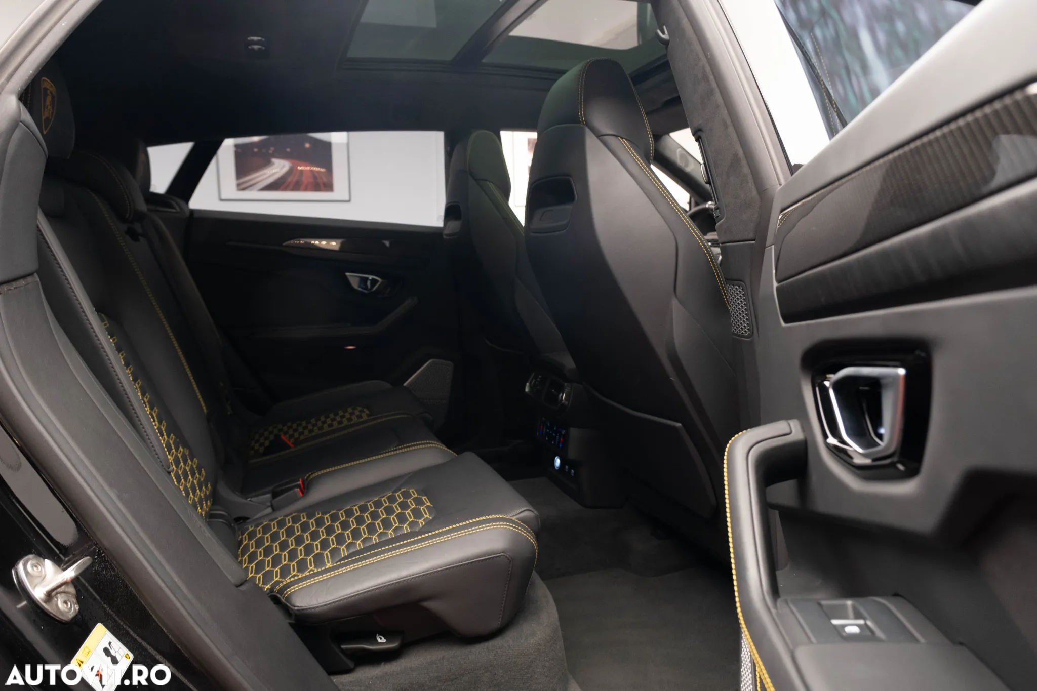 Lamborghini URUS Standard - 34