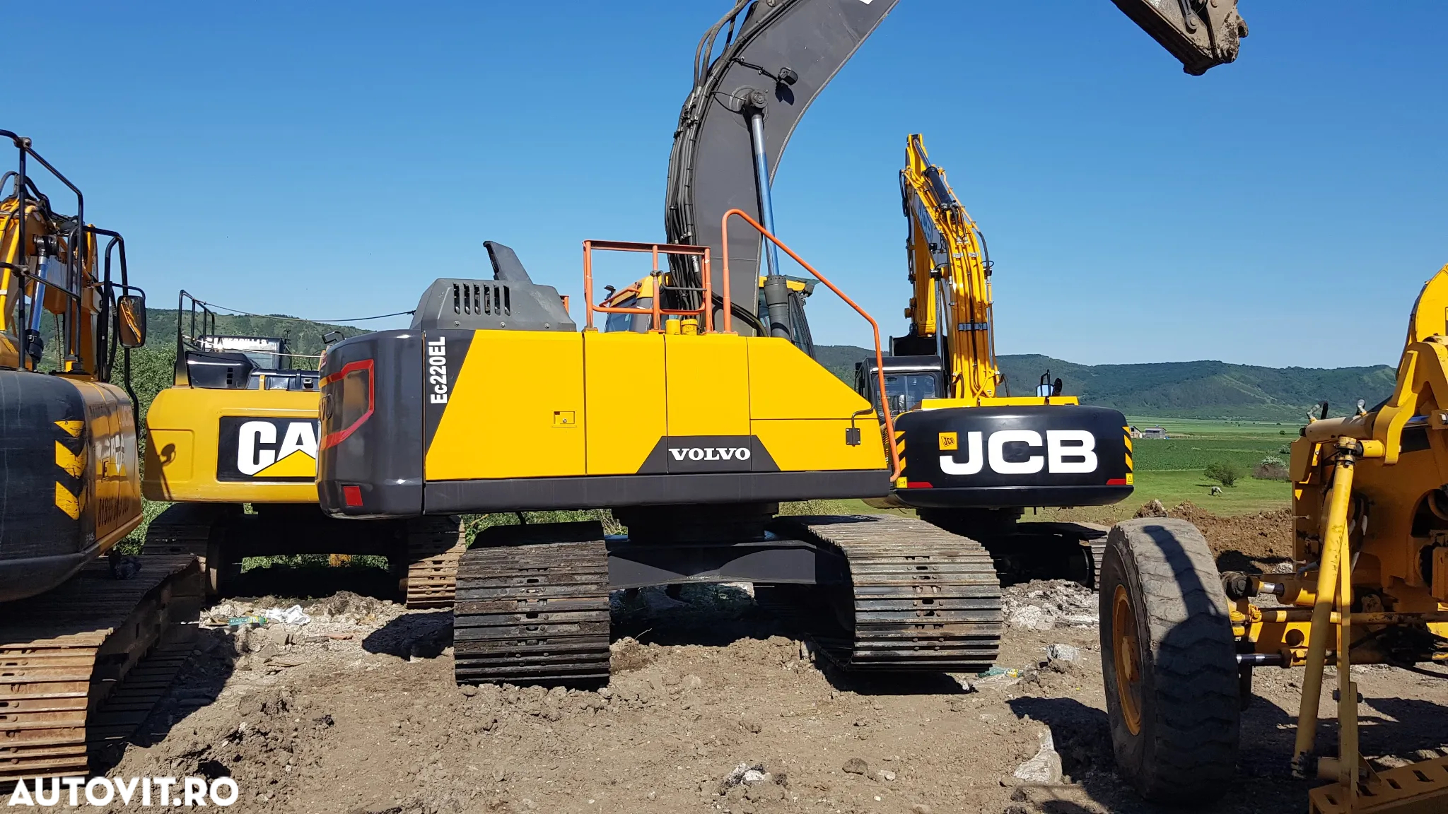 Volvo EC 220 E - 8