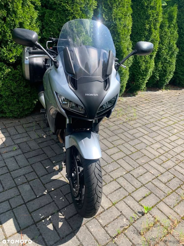 Honda CBF - 12
