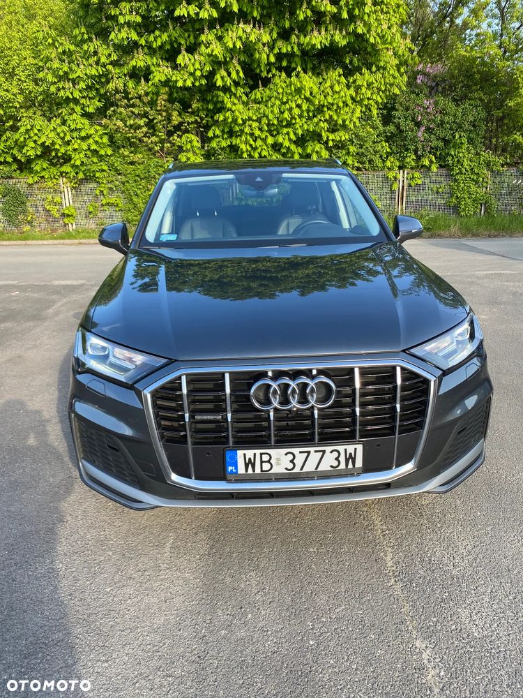 Audi Q7 2021 photo 2