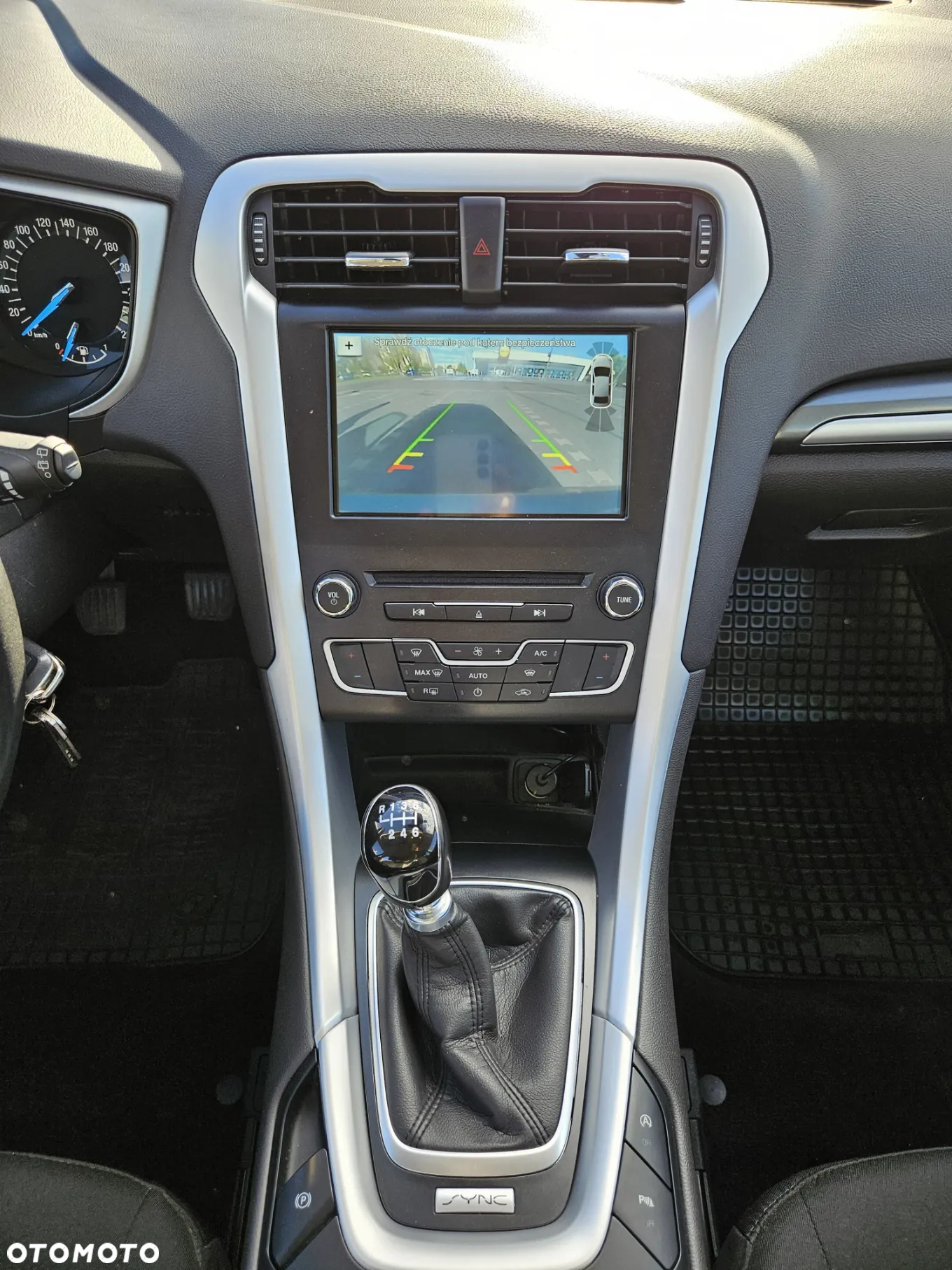 Ford Mondeo 1.5 EcoBoost Trend - 19