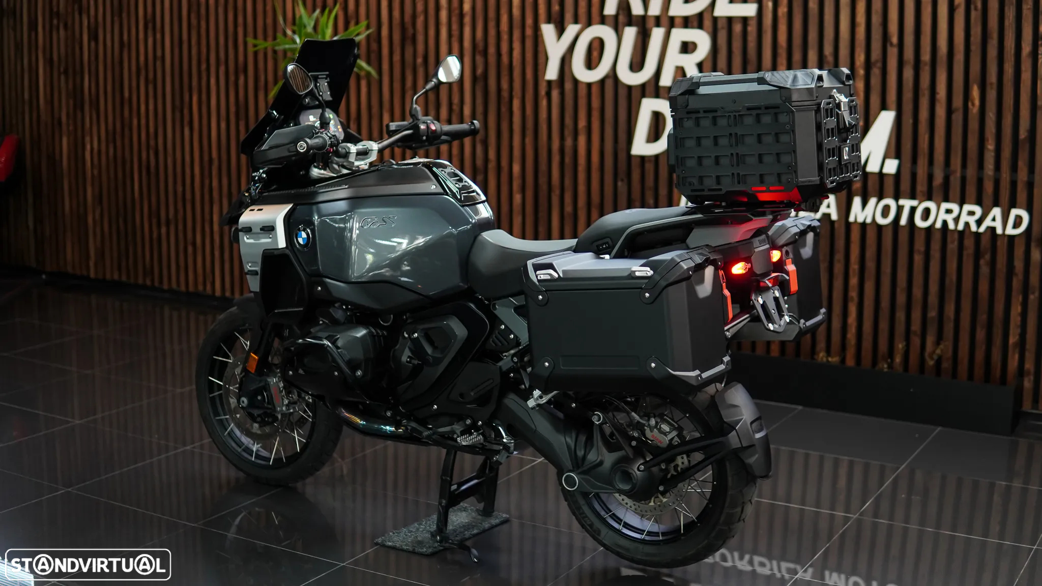 BMW R 1300 GS Adventure TRIPLE BLACK C/ AKRAPOVIC - 57