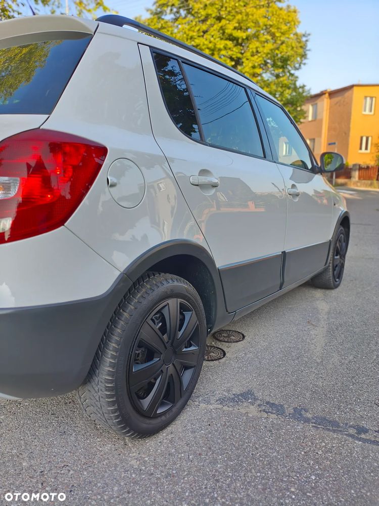 Skoda Fabia 1.6 TDI DPF Scout - 4