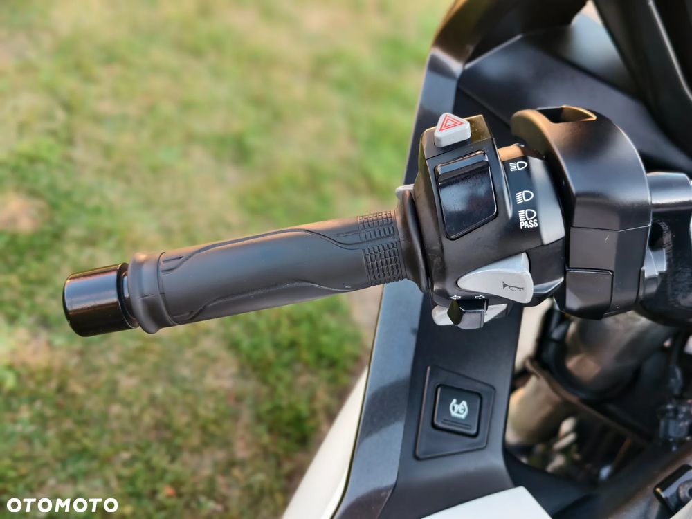 Honda VFR - 17