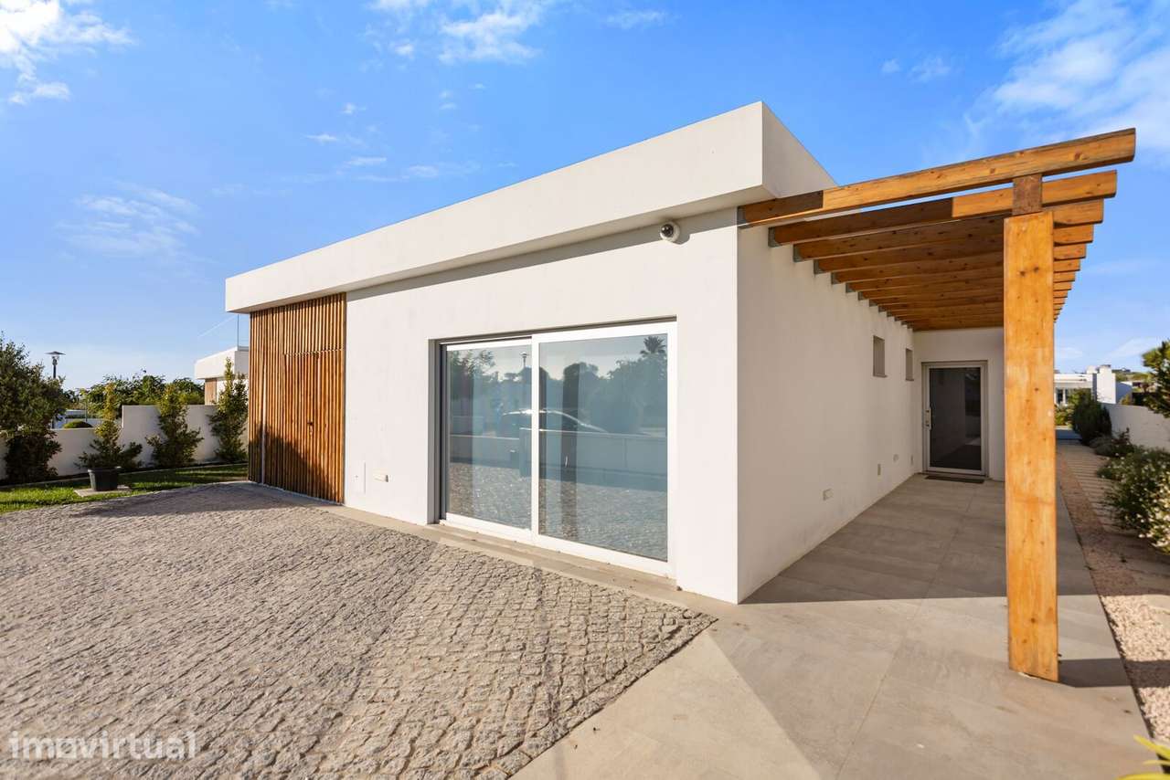 Moradia Isolada T3 com piscina, Porto Covo, Sines - Grande imagem: 4/40