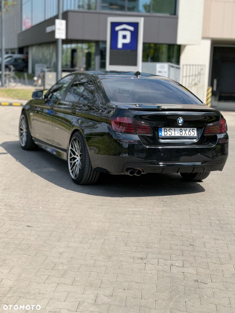 BMW Seria 5 525d - 13