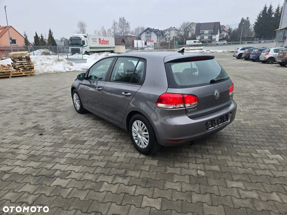 Volkswagen Golf - 11