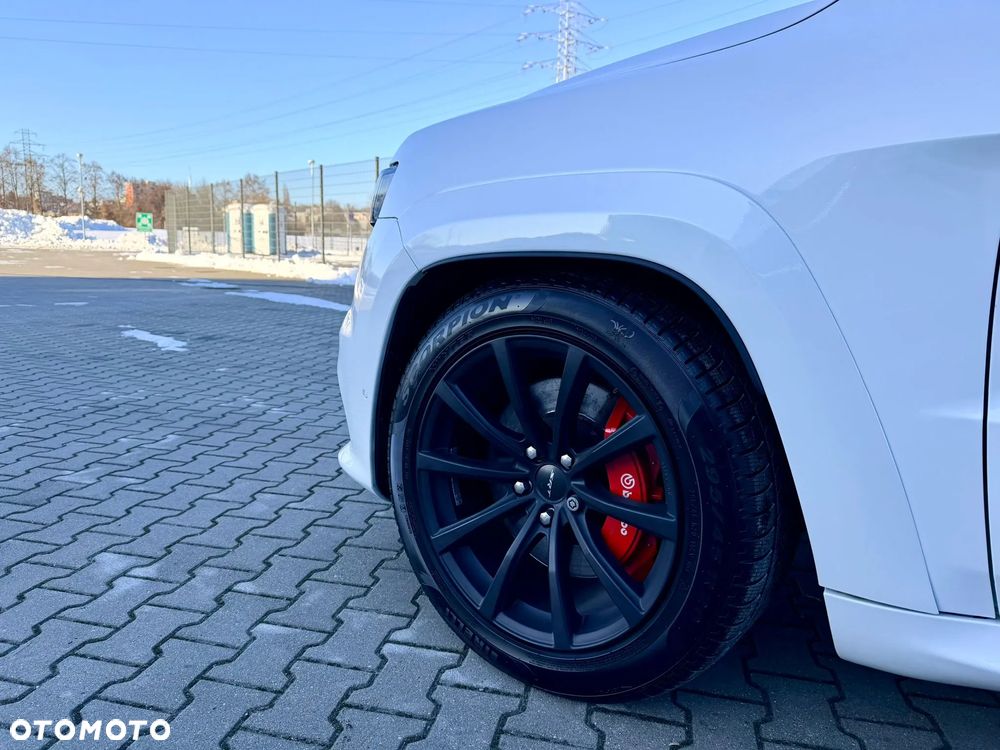 Jeep Grand Cherokee - 14