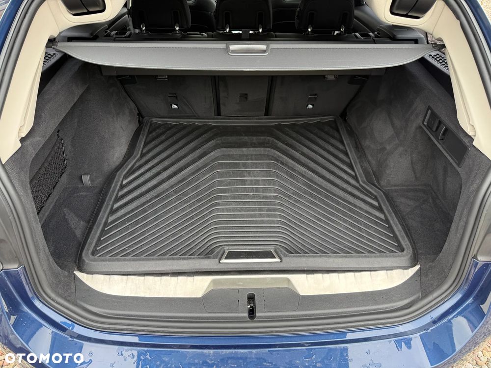 BMW Seria 3 320e M Sport - 36