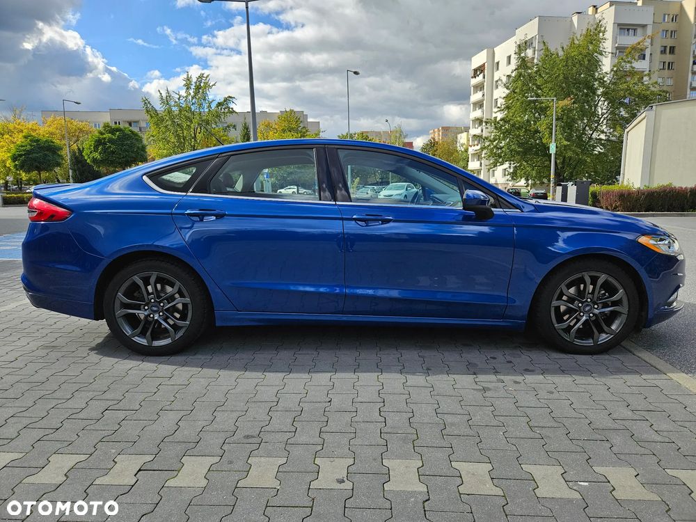 Ford Fusion - 4