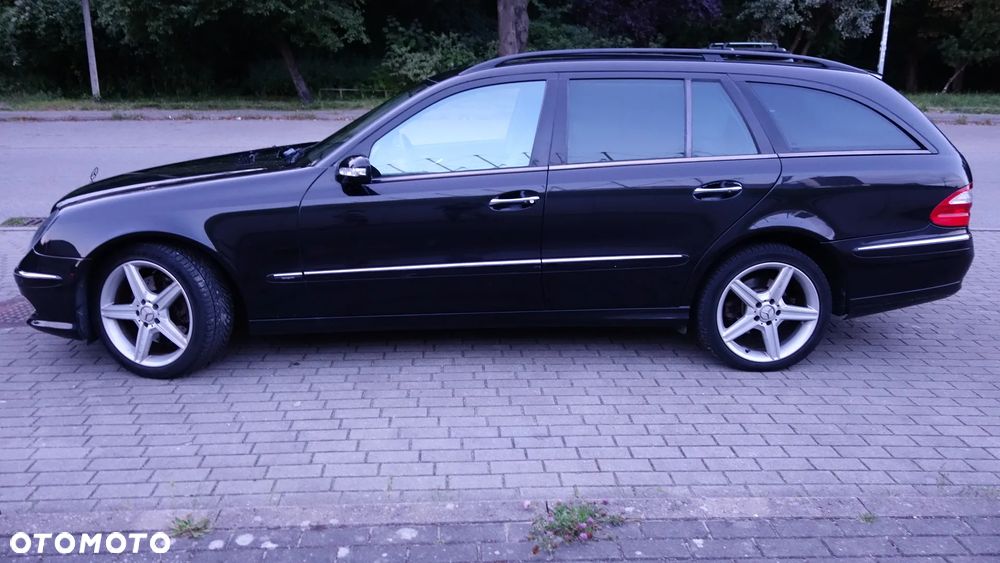 Mercedes-Benz Klasa E 500 4-Matic T Avantgarde - 3
