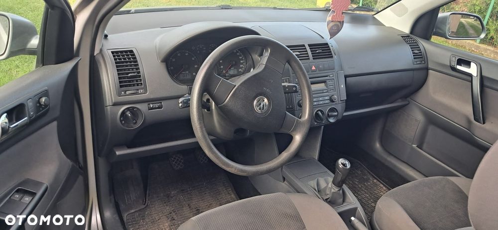 Volkswagen Polo 2008 photo 4