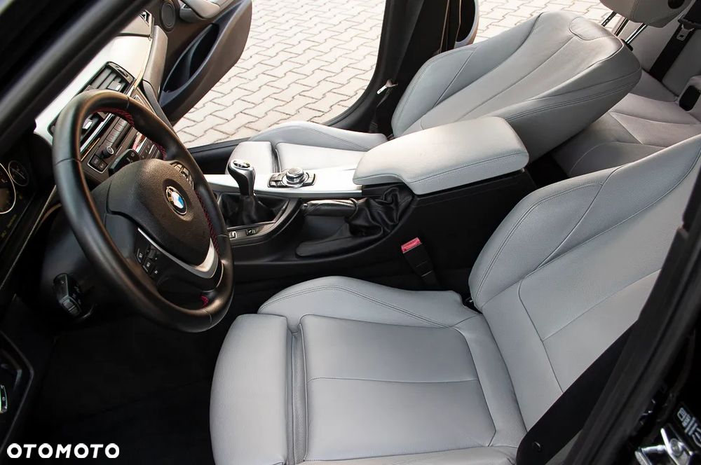 BMW Seria 3 320d M Sport Edition - 27