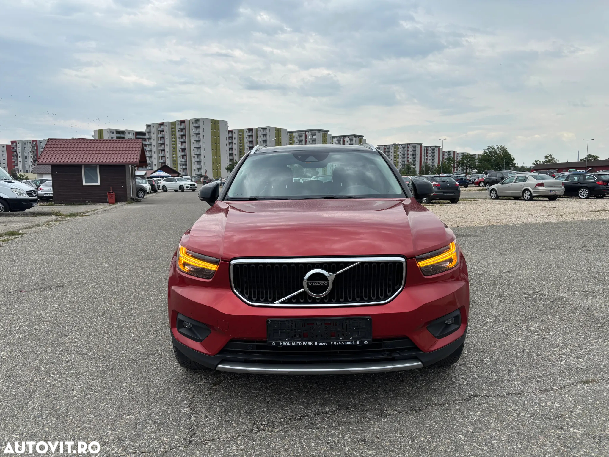 Volvo XC 40 D4 AWD Geartronic Momentum - 3