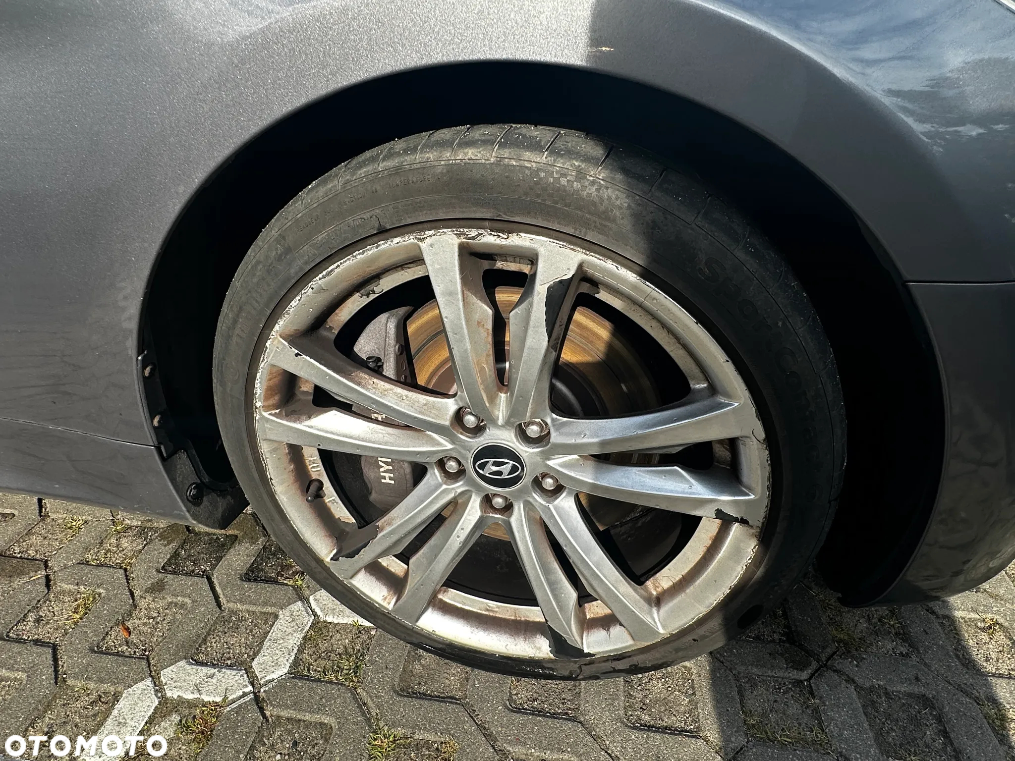 Hyundai Genesis Coupe - 11