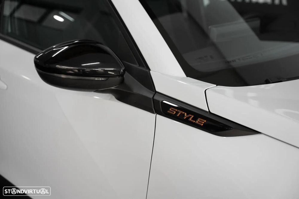 Peugeot 2008 1.2 PureTech Style - 9