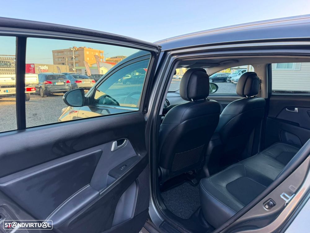 Kia Sportage 1.7 CRDI ISG LX - 25