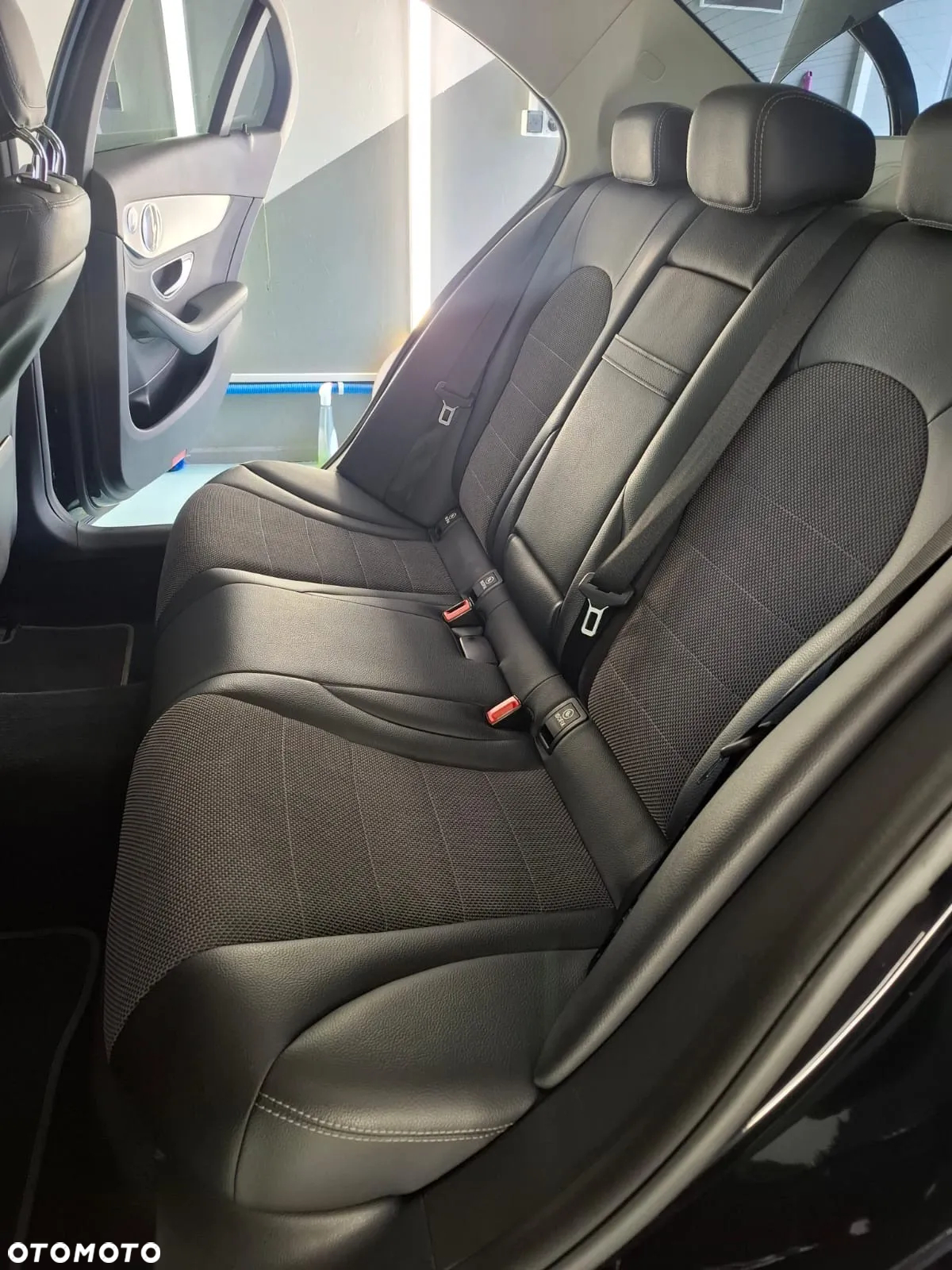 Mercedes-Benz Klasa C 250 7G-TRONIC - 12