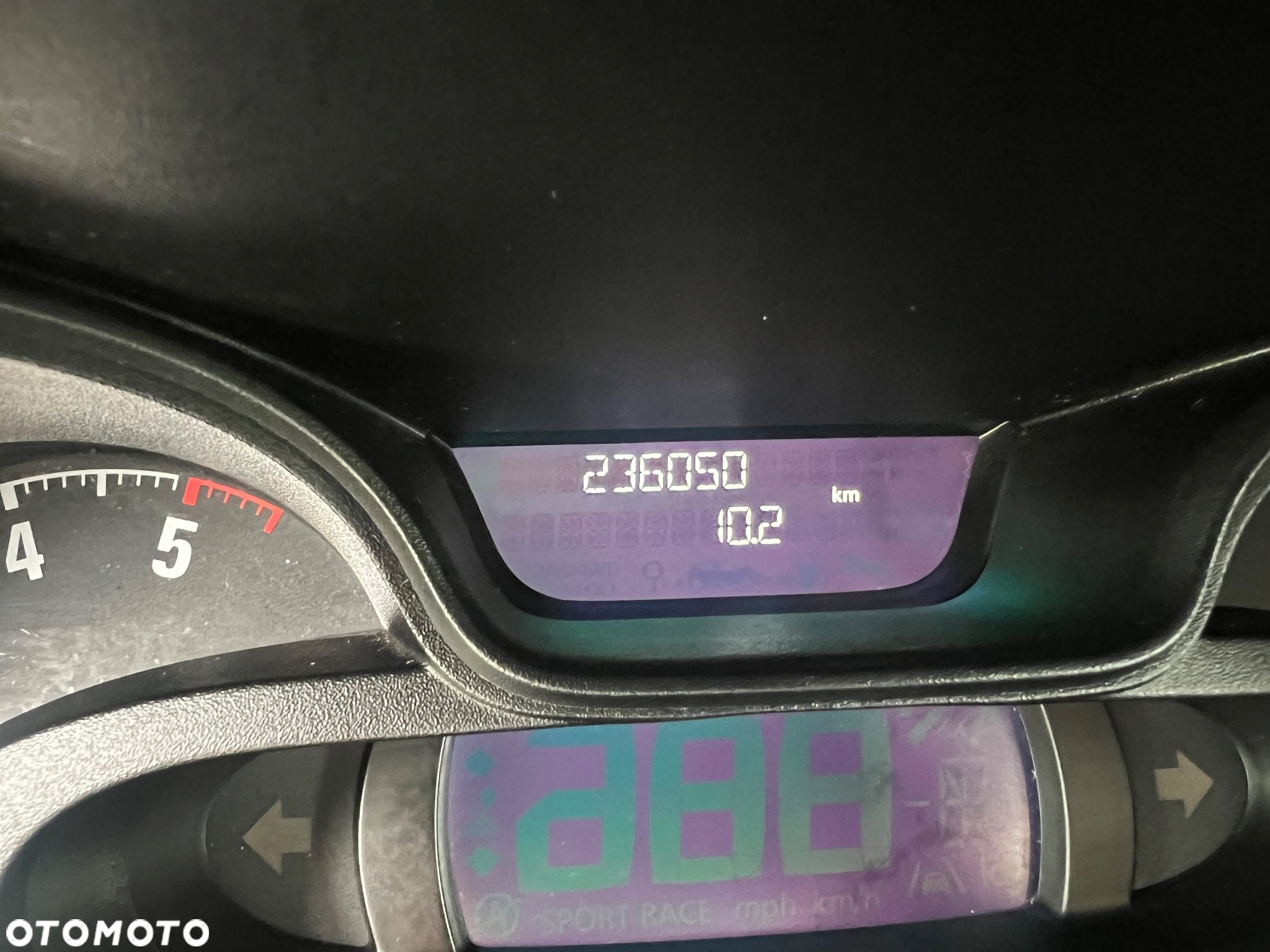 Opel Vivaro - 10