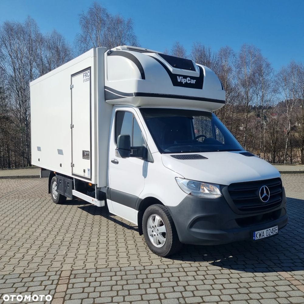 Mercedes-Benz Sprinter - 1