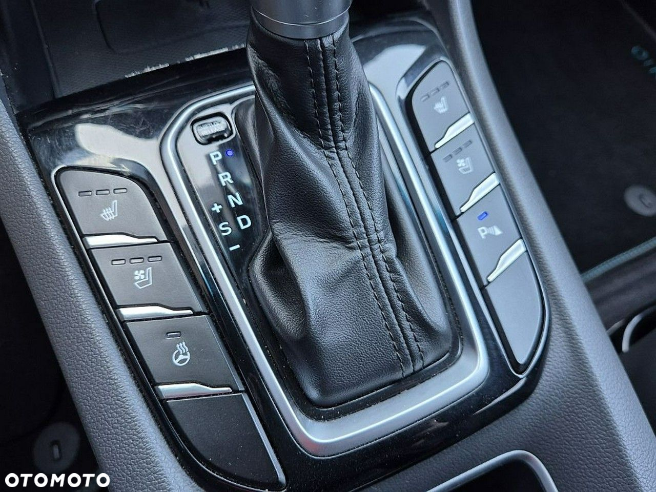 Hyundai IONIQ hybrid Platinum - 18