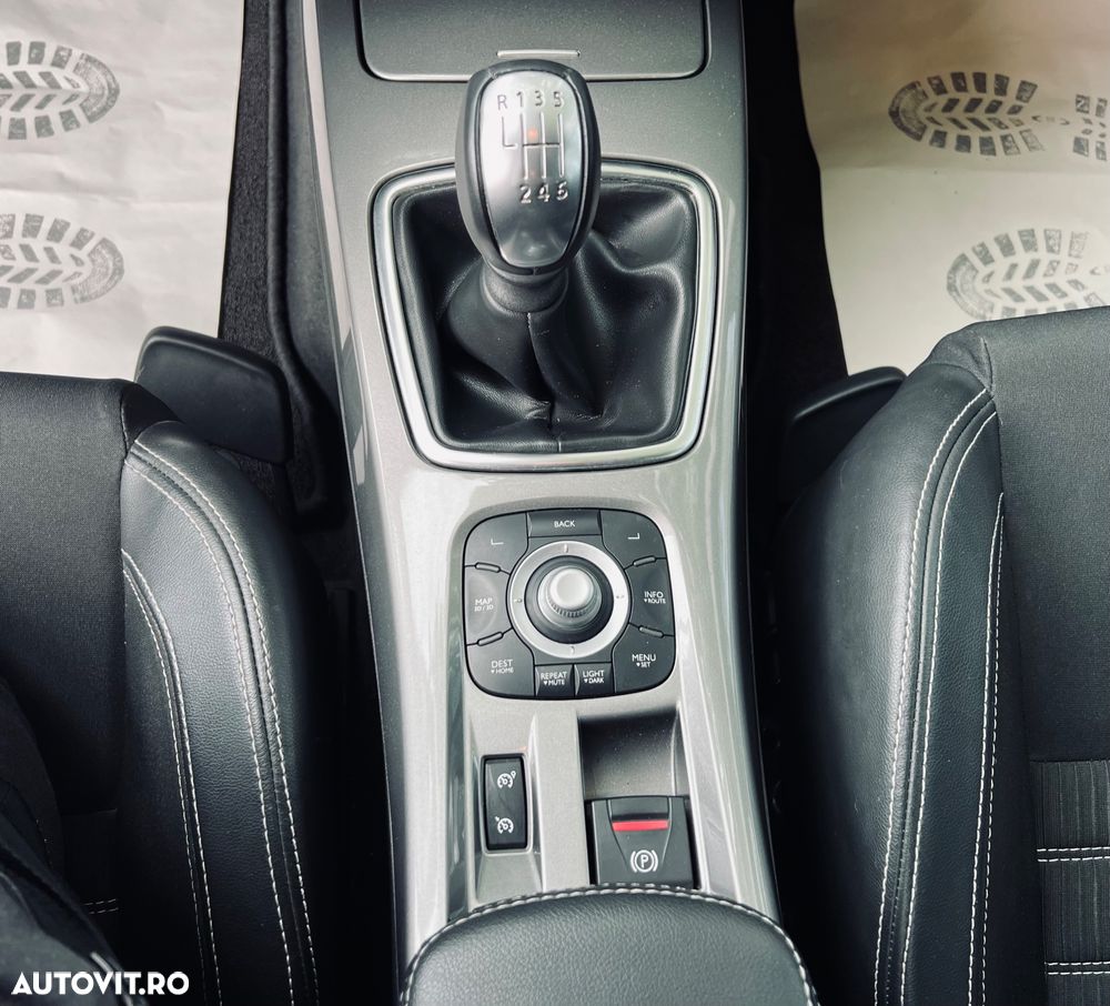Renault Laguna Coupe dCi 150 FAP Monaco GP - 16