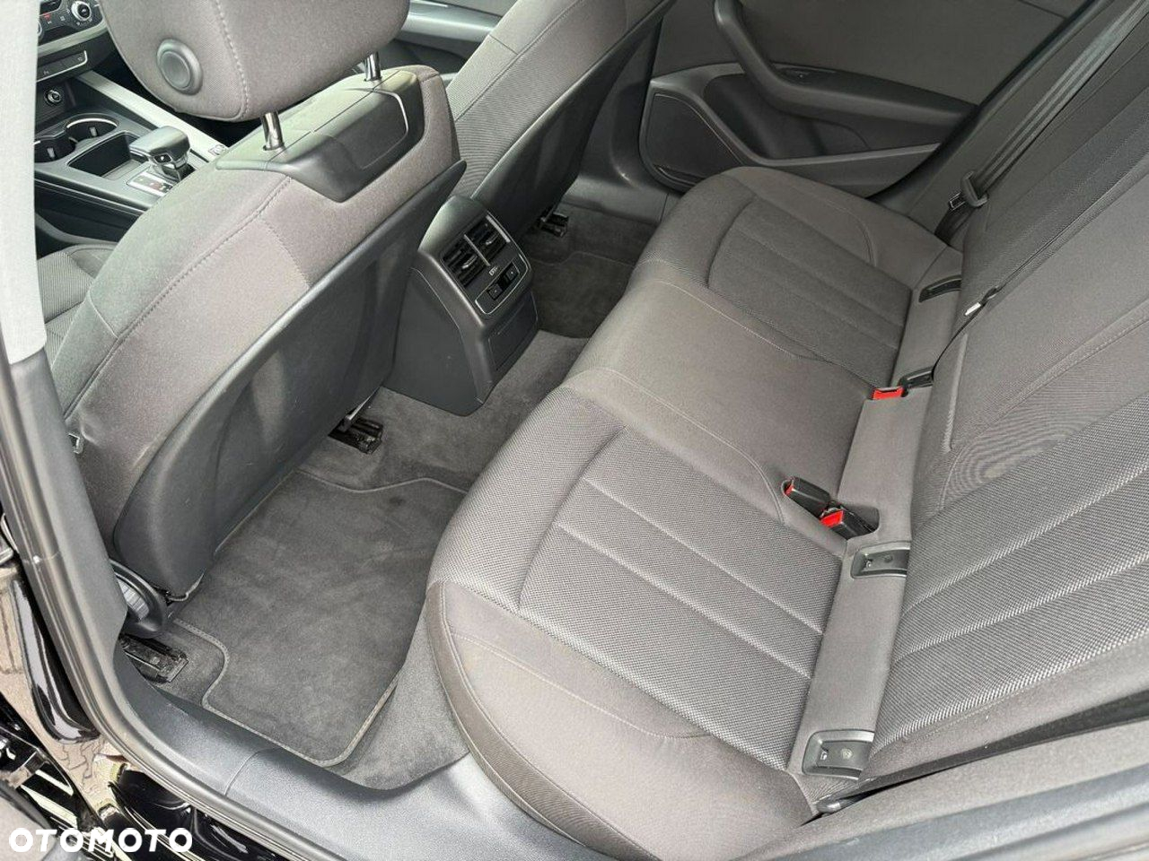 Audi A4 Avant 30 TDI S tronic advanced - 19