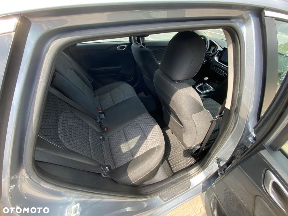 Kia Ceed 1.6 CRDi mHEV L - 28
