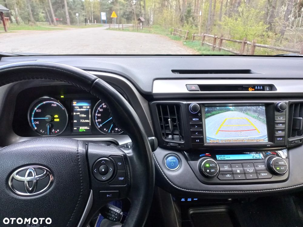 Toyota RAV4 Hybrid Premium 4x2 - 13