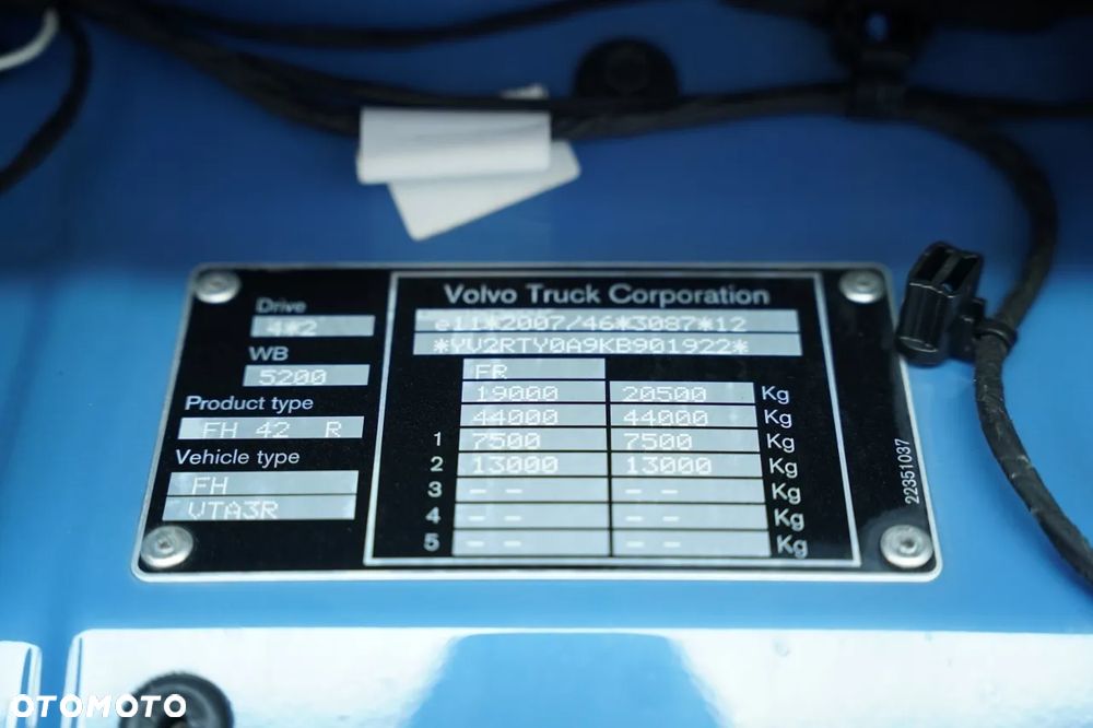 Volvo FH 460 / FIRANKA - 7,4 M / SOLÓWKA / KLIMATYZACJA POSTOJOWA / MOCNA PODŁOGA - 37