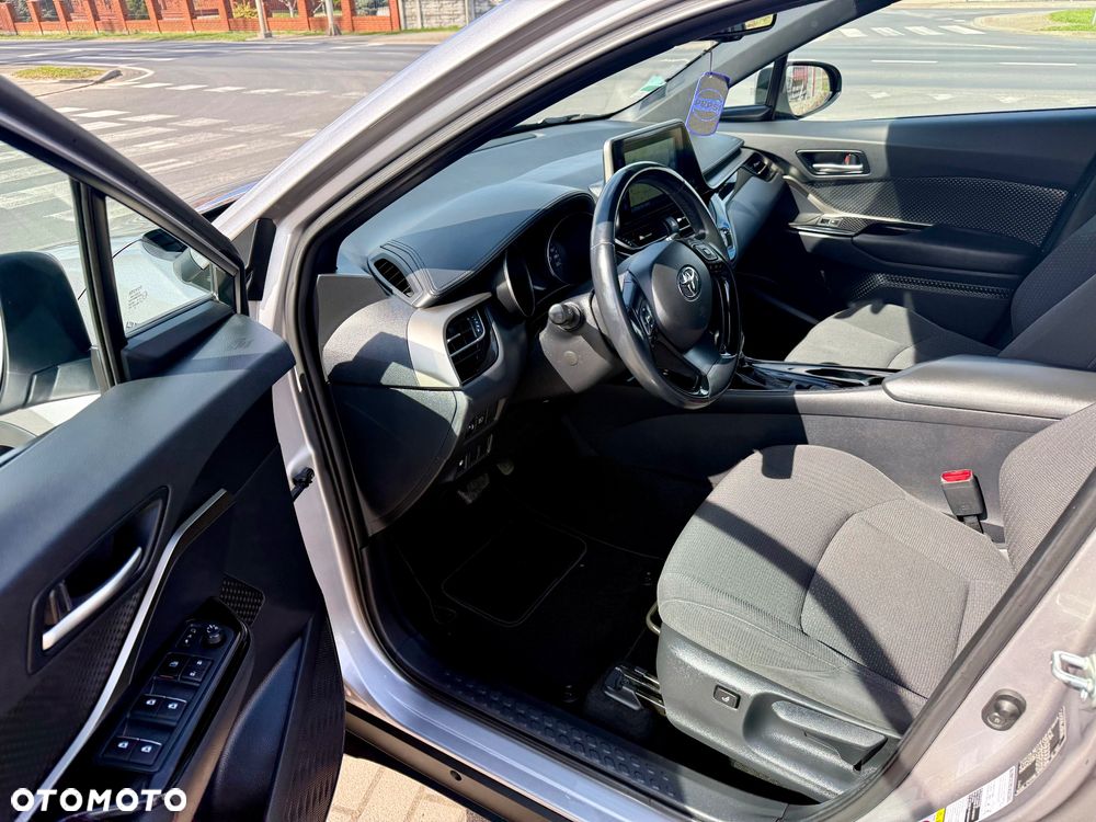 Toyota C-HR Business-Edition - 9