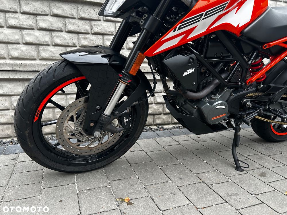 KTM Duke 125 - 18