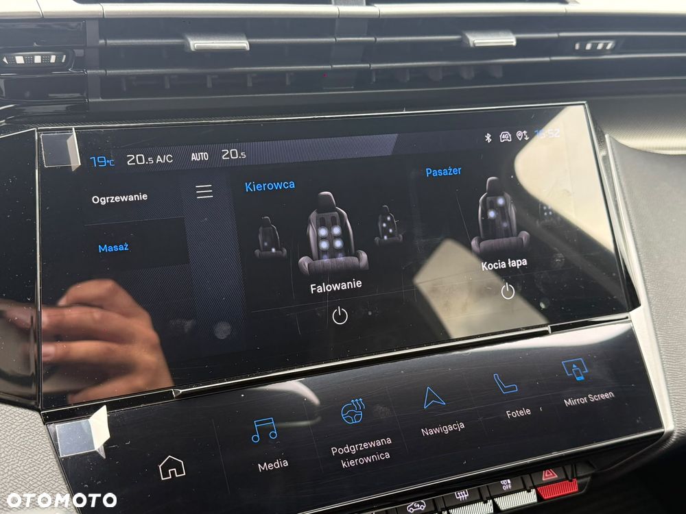 Peugeot 408 1.6 Plug-in Hybrid 240 GT Exclusive e-DCS7 - 36