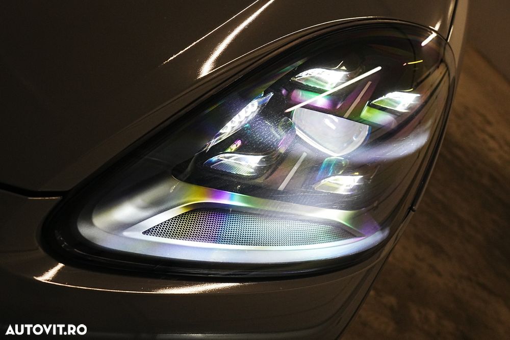 Porsche Cayenne - 22