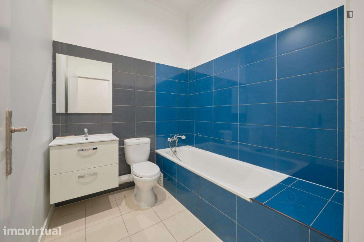 Quarto - localizado em Alameda Lisbon - Grande imagem: 3/27