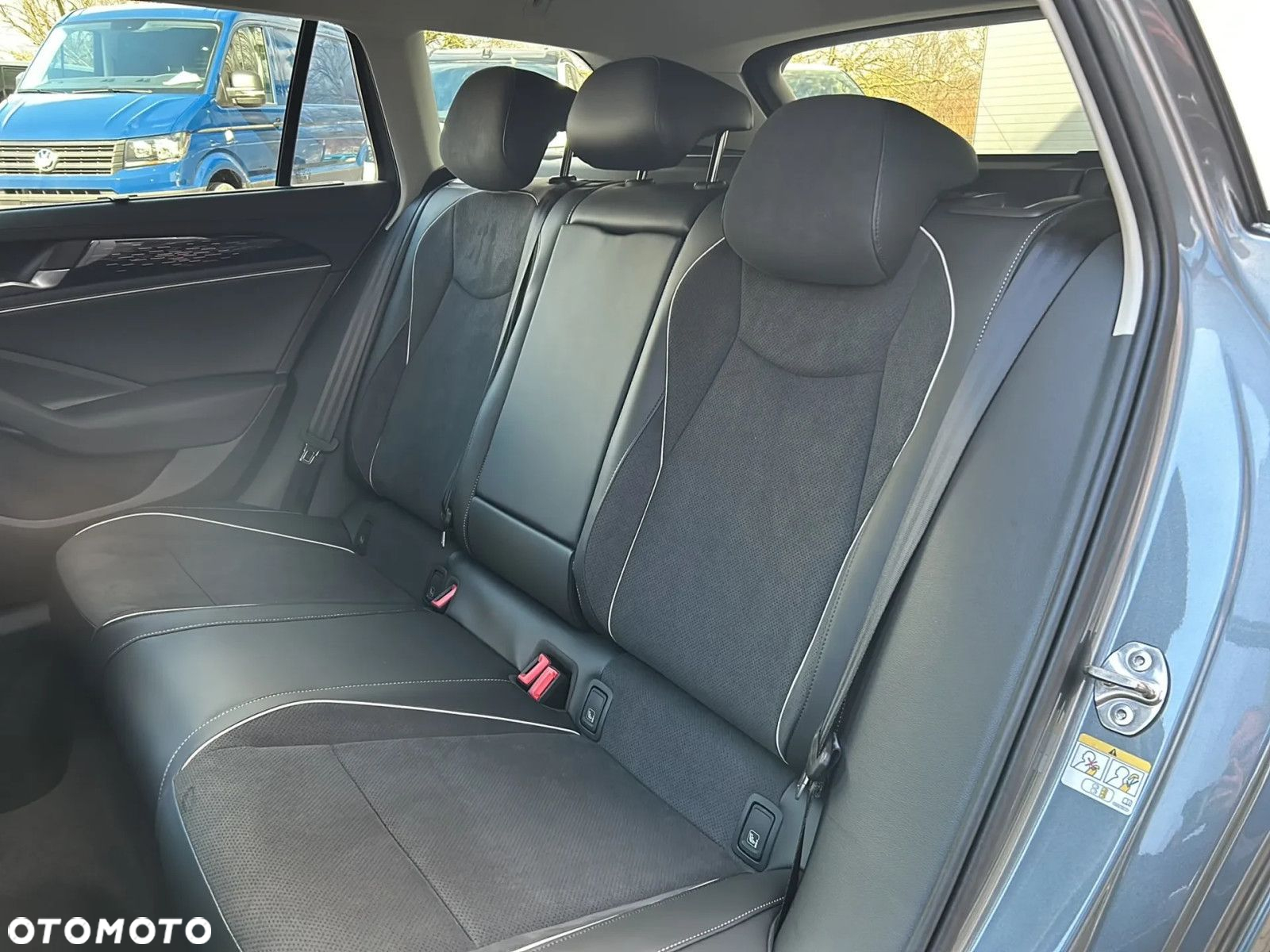 Volkswagen Passat - 7