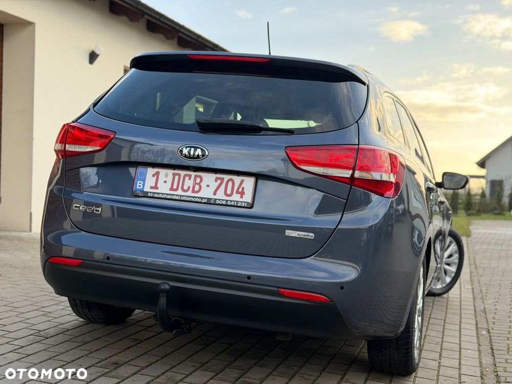 Kia Ceed - 27
