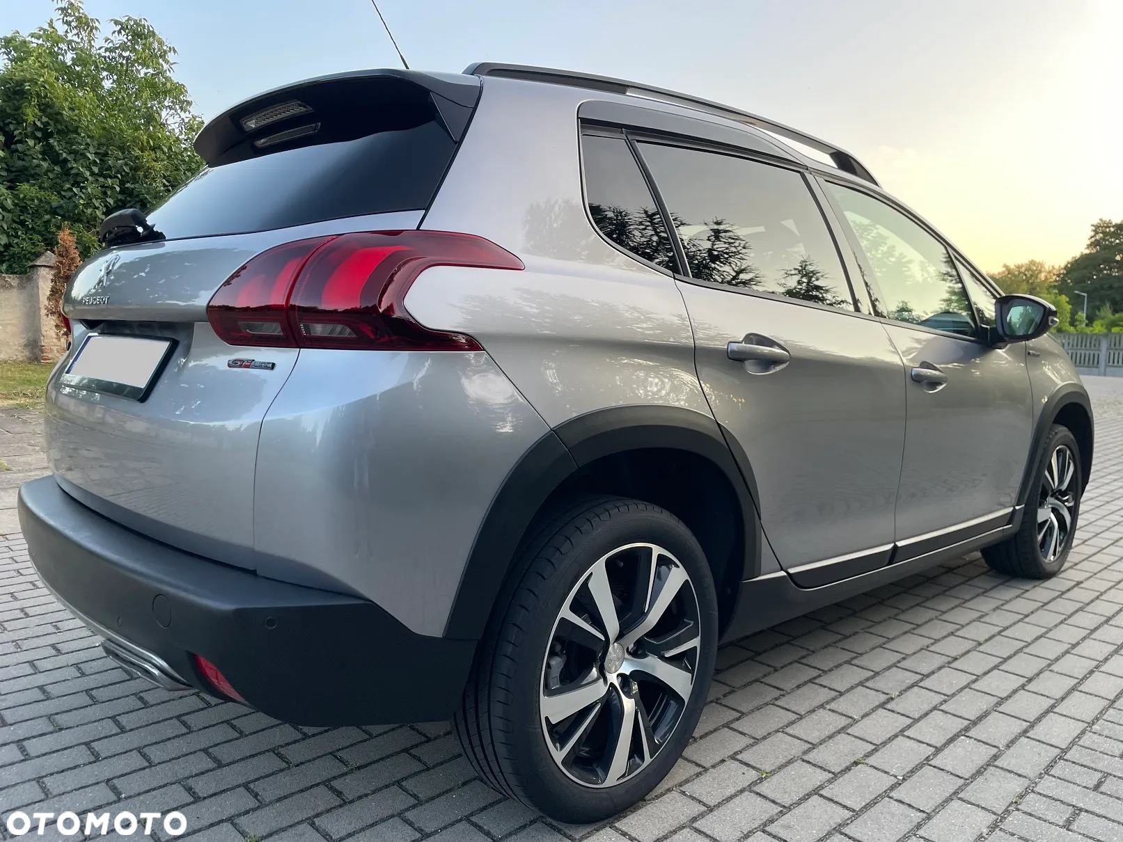 Peugeot 2008 - 9