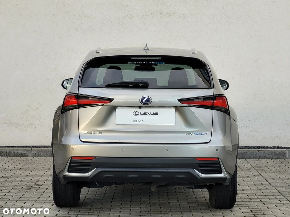 Lexus NX 300h F Impression AWD - 9