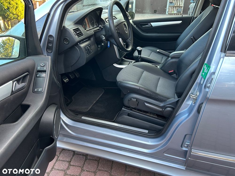 Mercedes-Benz Klasa B - 36