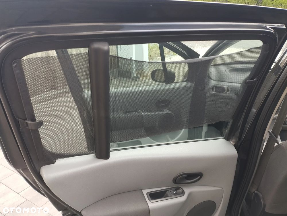 Renault Modus - 26