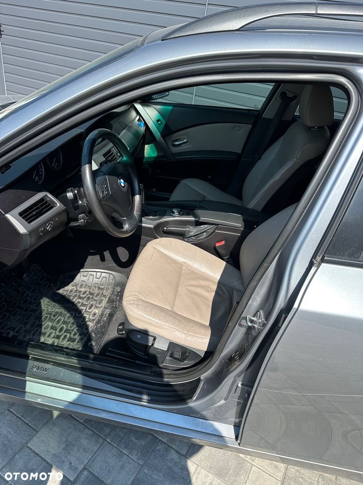 BMW Seria 5 525d - 6