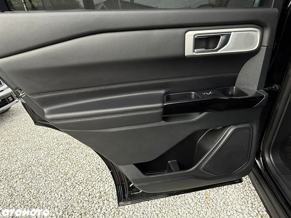 Ford Explorer EcoBoost Plug-in Hybrid PLATINUM - 30