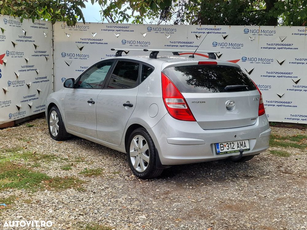 Hyundai i30 1.6 CRDI blue Classic - 5